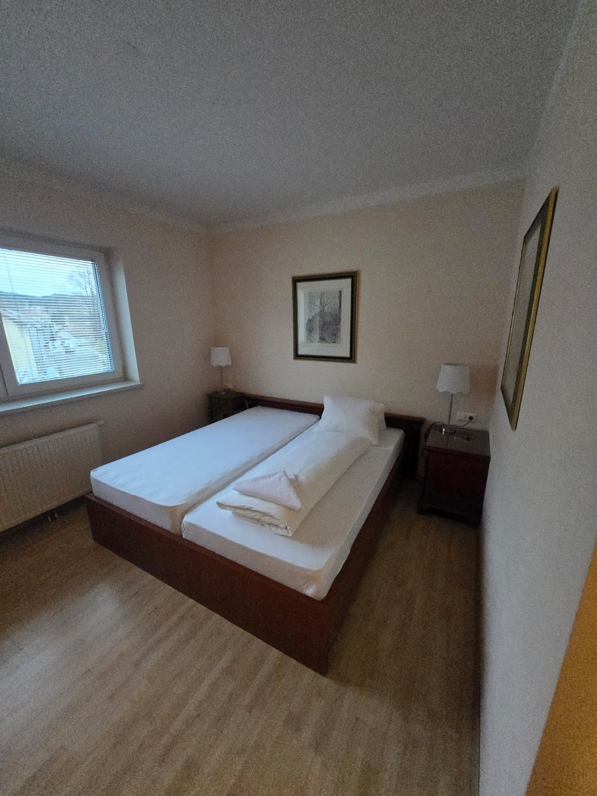 Zimmer für Arbeiter/Monteure Alland Zimmer für Arbeiter/Monteure Alland